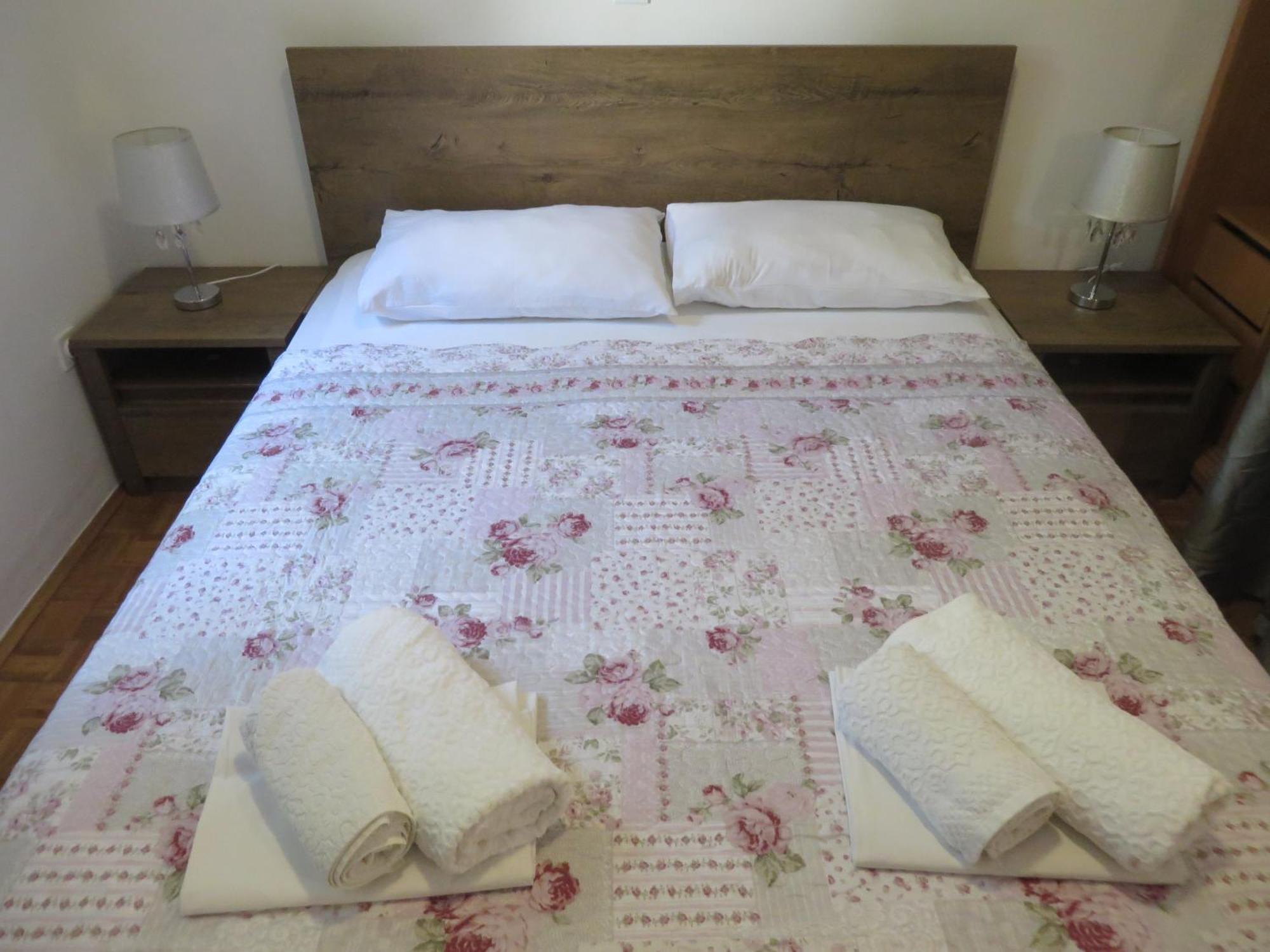 Soline Beach Apartments Biograd Na Moru Rum bild
